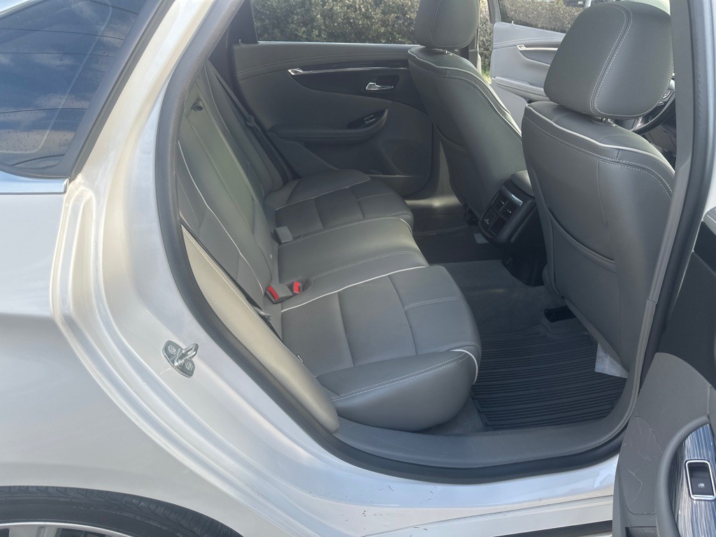 2019 Chevrolet Impala Image 14