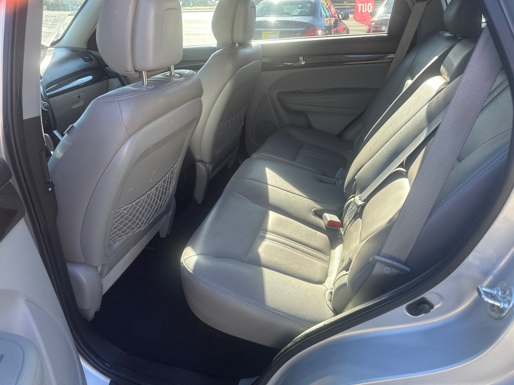 2011 Kia Sorento Image 12