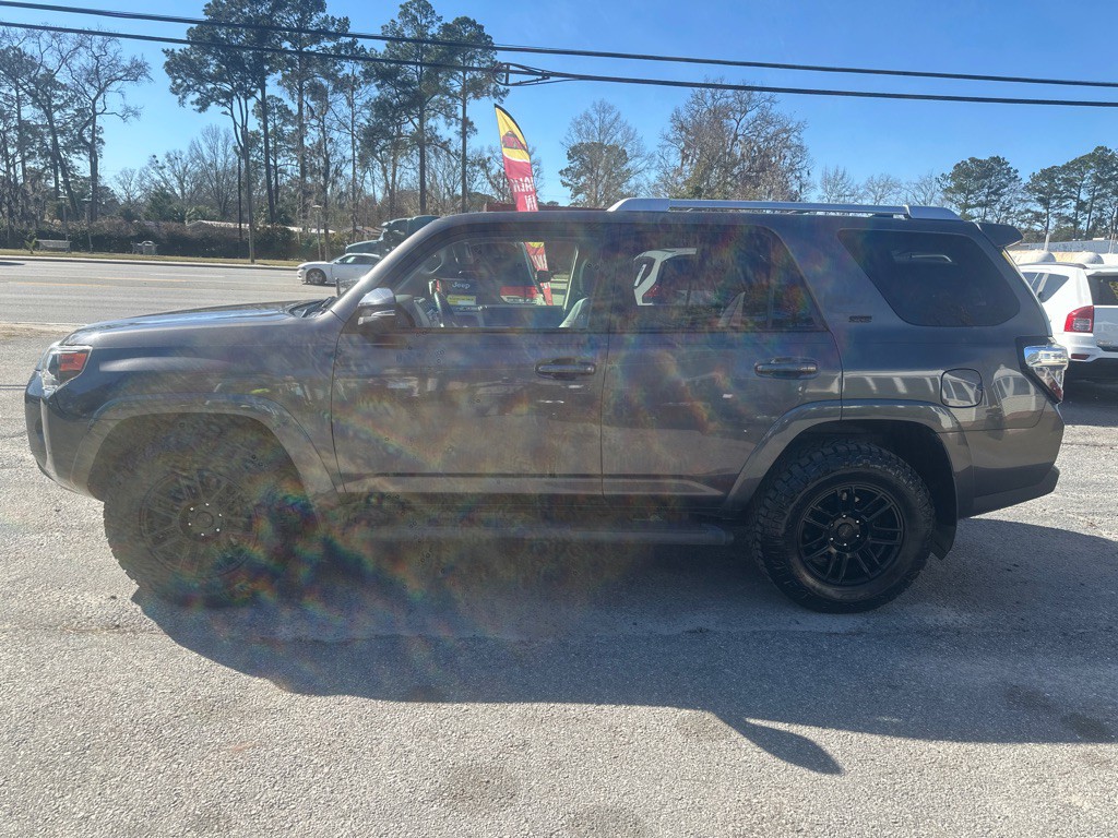 2018 Toyota 4Runner Image 2