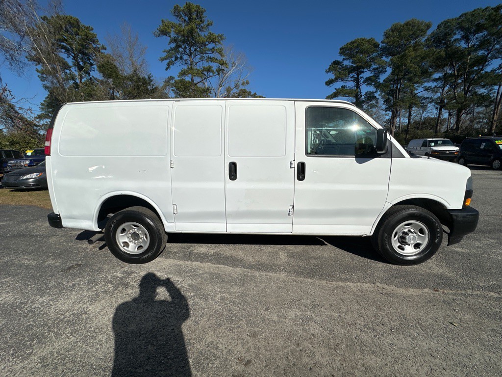 2020 Chevrolet Express Image 6