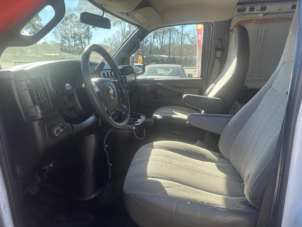 2020 Chevrolet Express Image 11