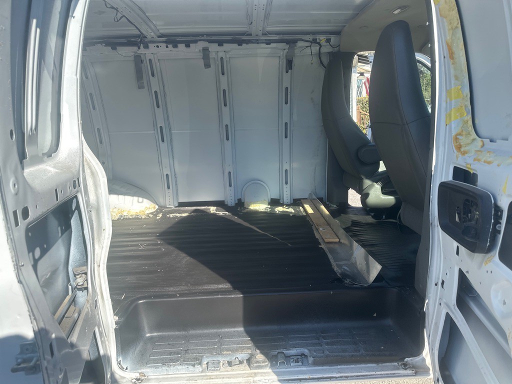 2020 Chevrolet Express Image 13