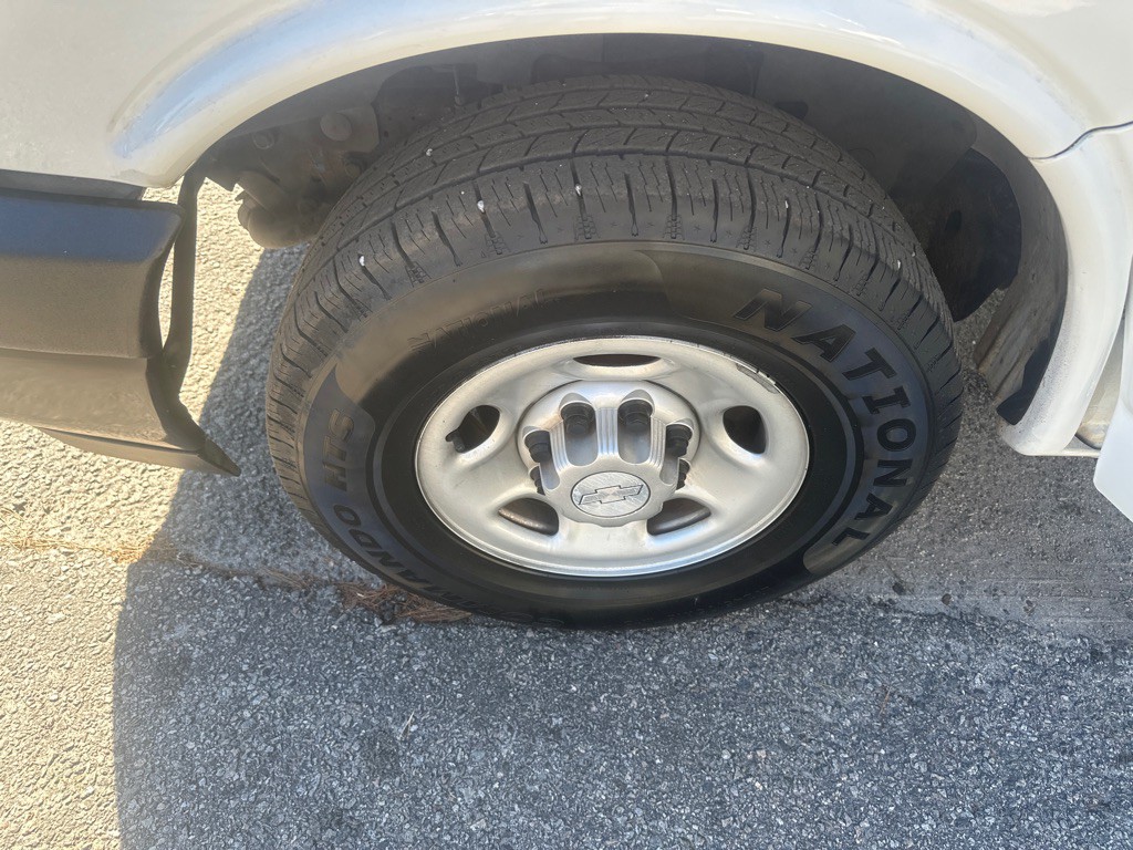 2020 Chevrolet Express Image 16