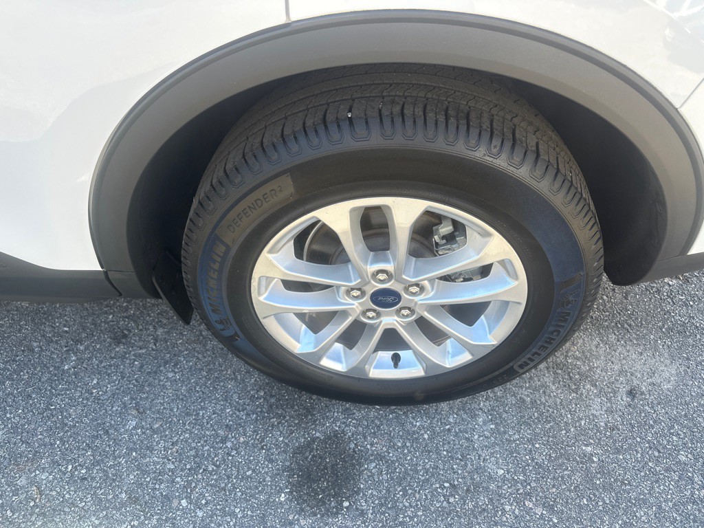 2021 Ford Escape Image 18