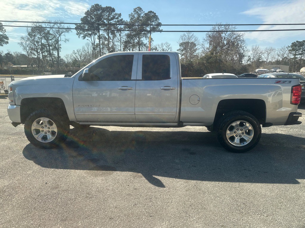 2017 Chevrolet Silverado 1500 Image 2
