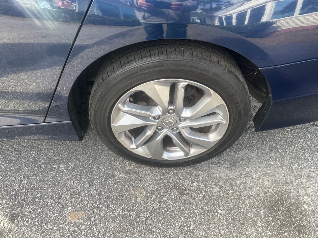 2020 Honda Accord Image 18