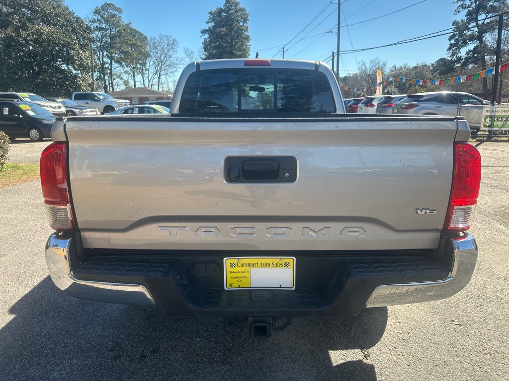 2016 Toyota Tacoma Image 4