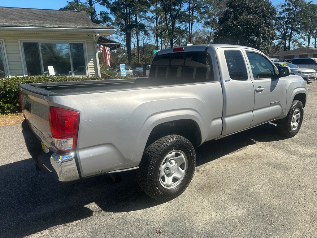 2016 Toyota Tacoma Image 5