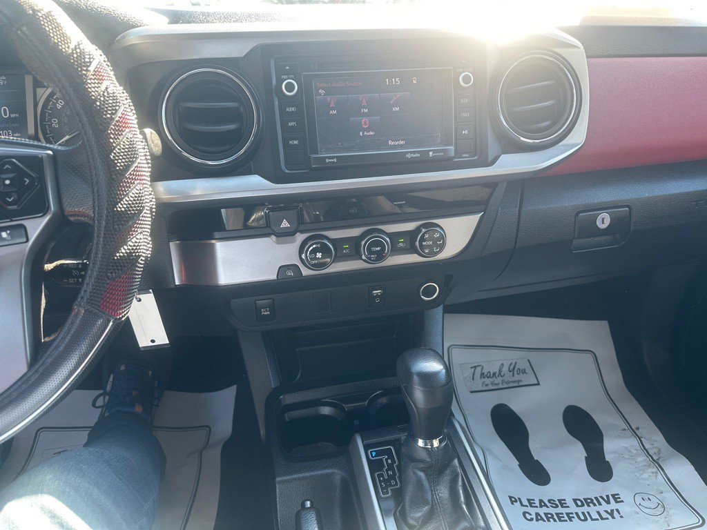 2016 Toyota Tacoma Image 10