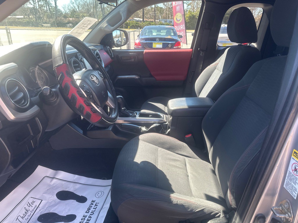 2016 Toyota Tacoma Image 11