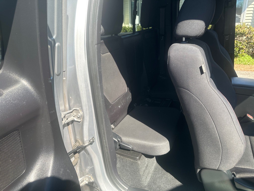 2016 Toyota Tacoma Image 15