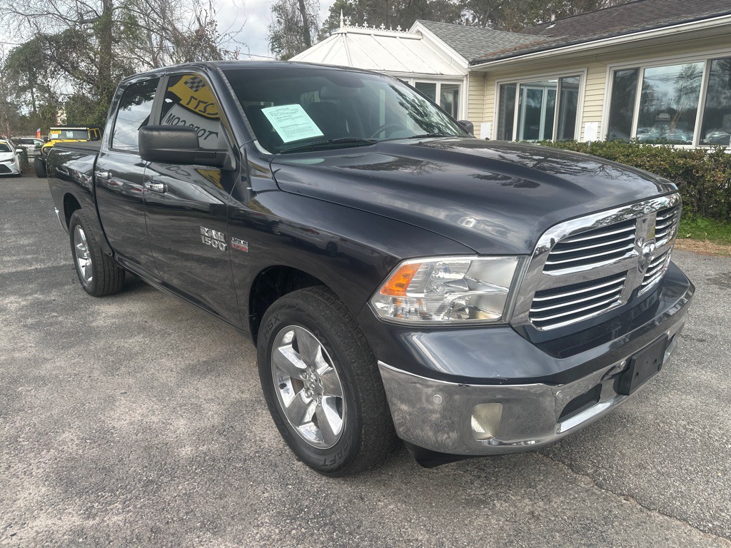2015 RAM 1500 Image 7