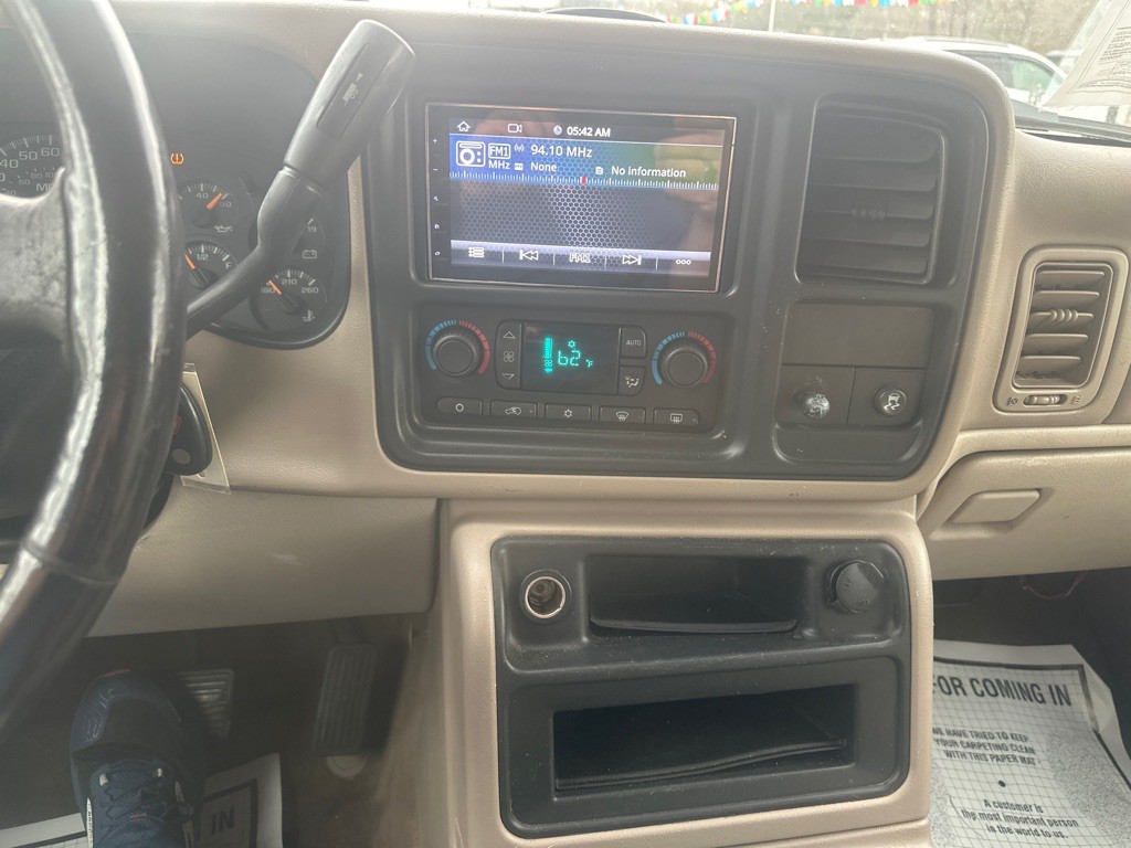 2005 Chevrolet Tahoe Image 10