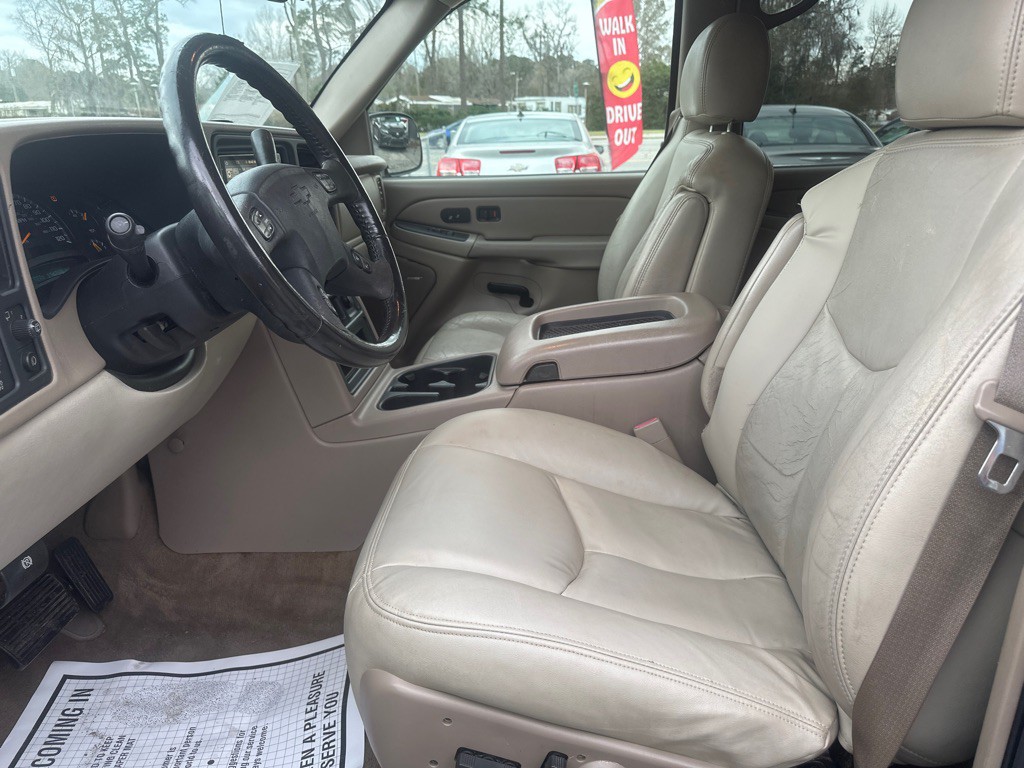 2005 Chevrolet Tahoe Image 11