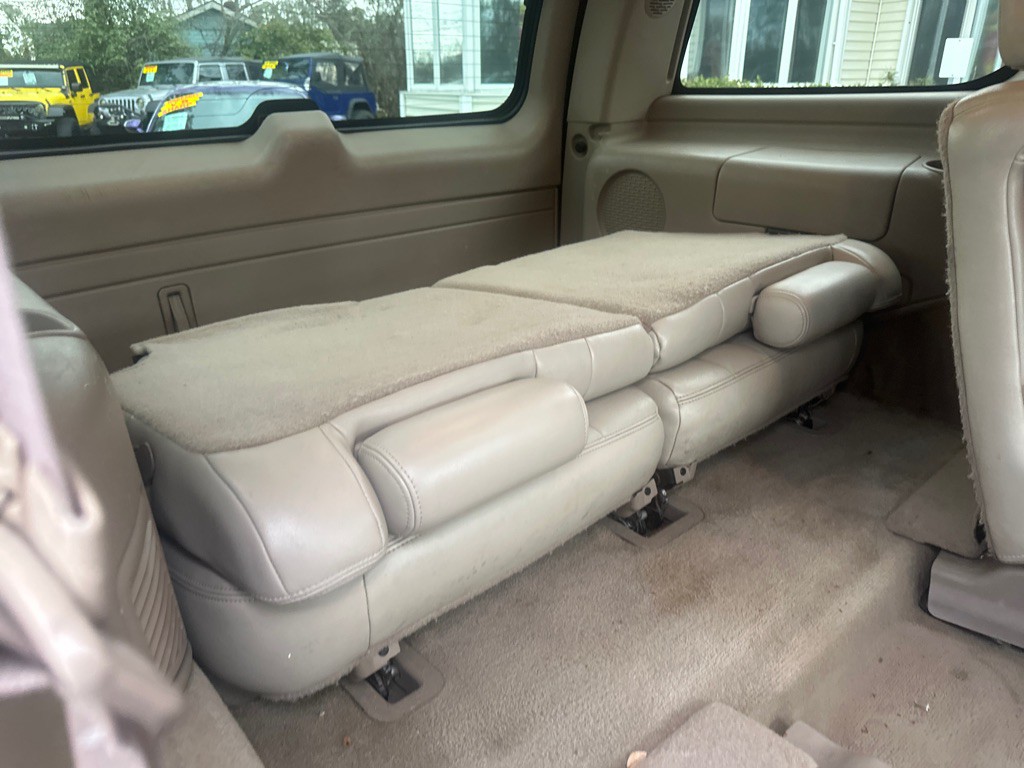 2005 Chevrolet Tahoe Image 16