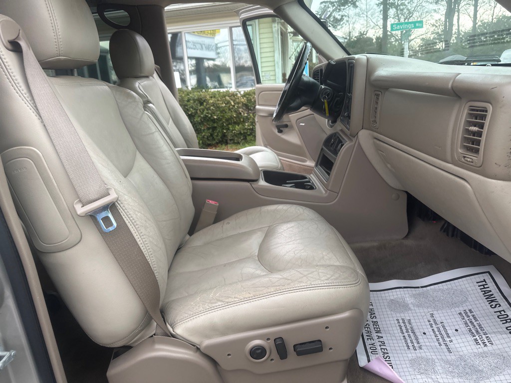 2005 Chevrolet Tahoe Image 17