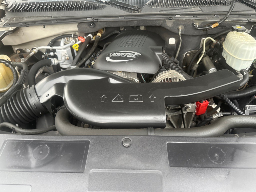 2005 Chevrolet Tahoe Image 18