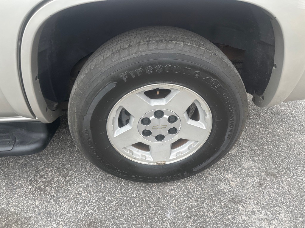 2005 Chevrolet Tahoe Image 20