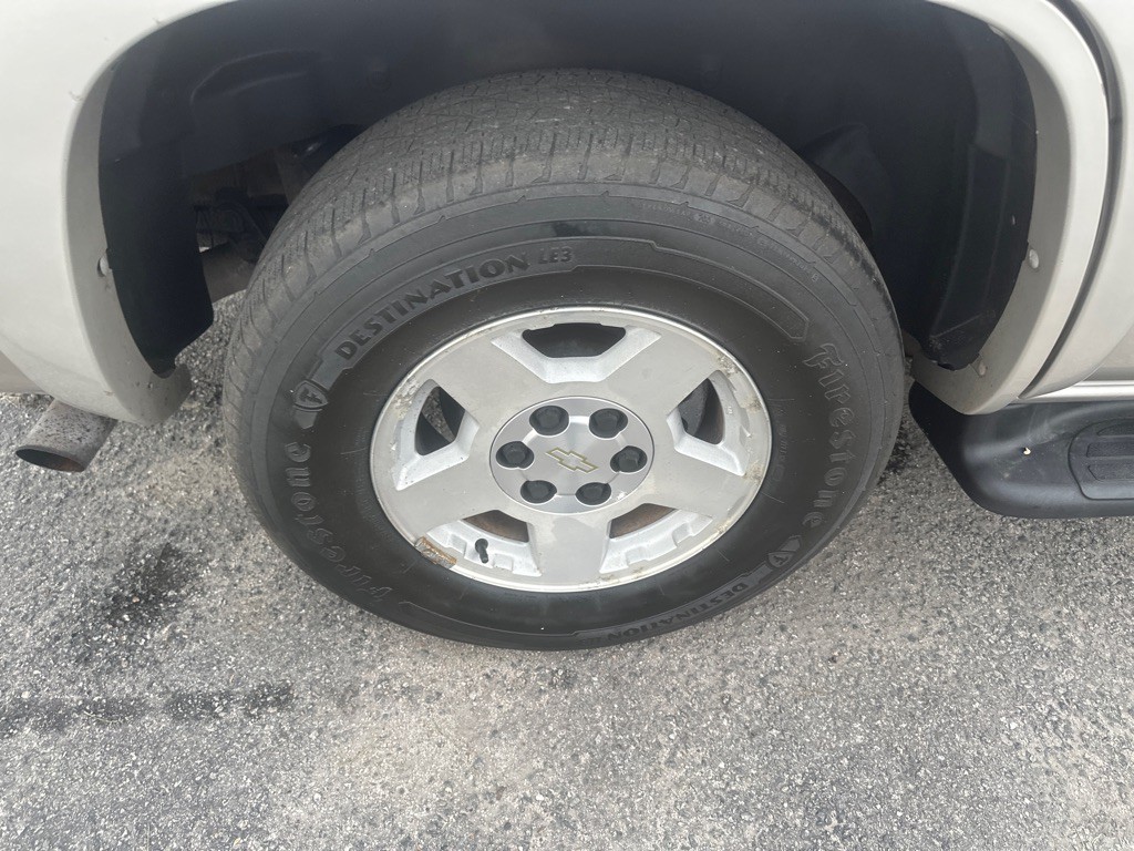 2005 Chevrolet Tahoe Image 21