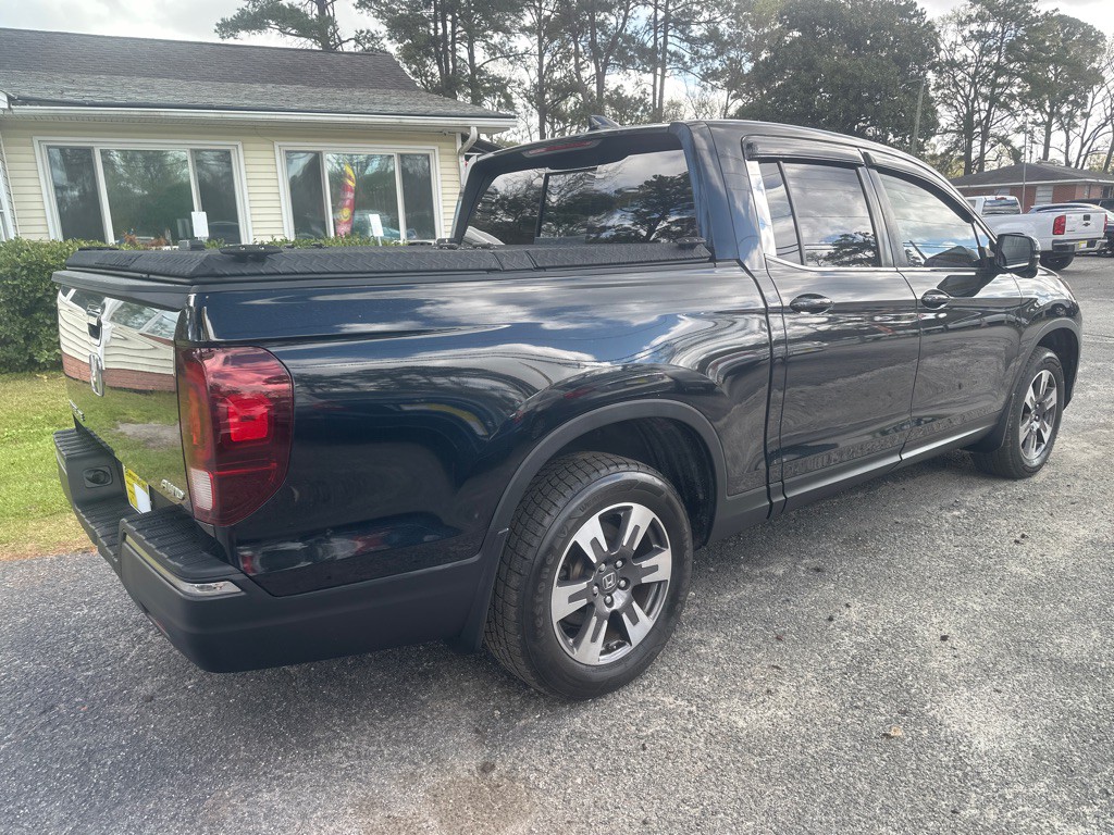 2019 Honda Ridgeline Image 5