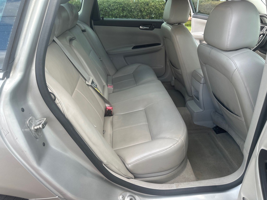 2008 Chevrolet Impala Image 14