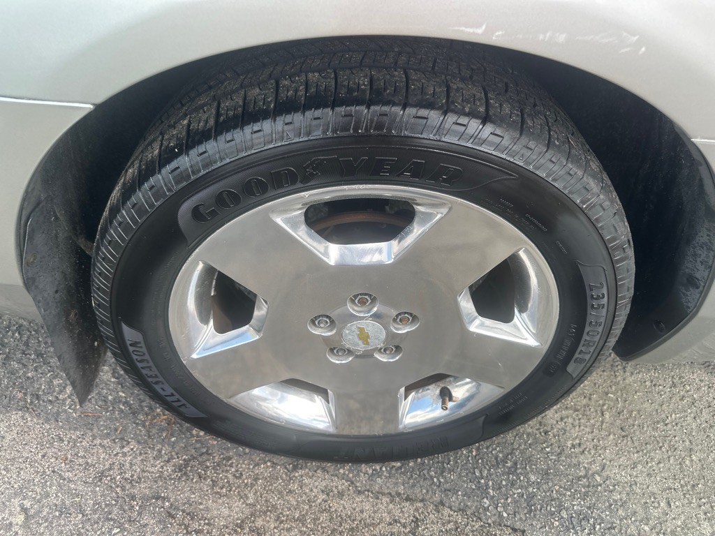 2008 Chevrolet Impala Image 19