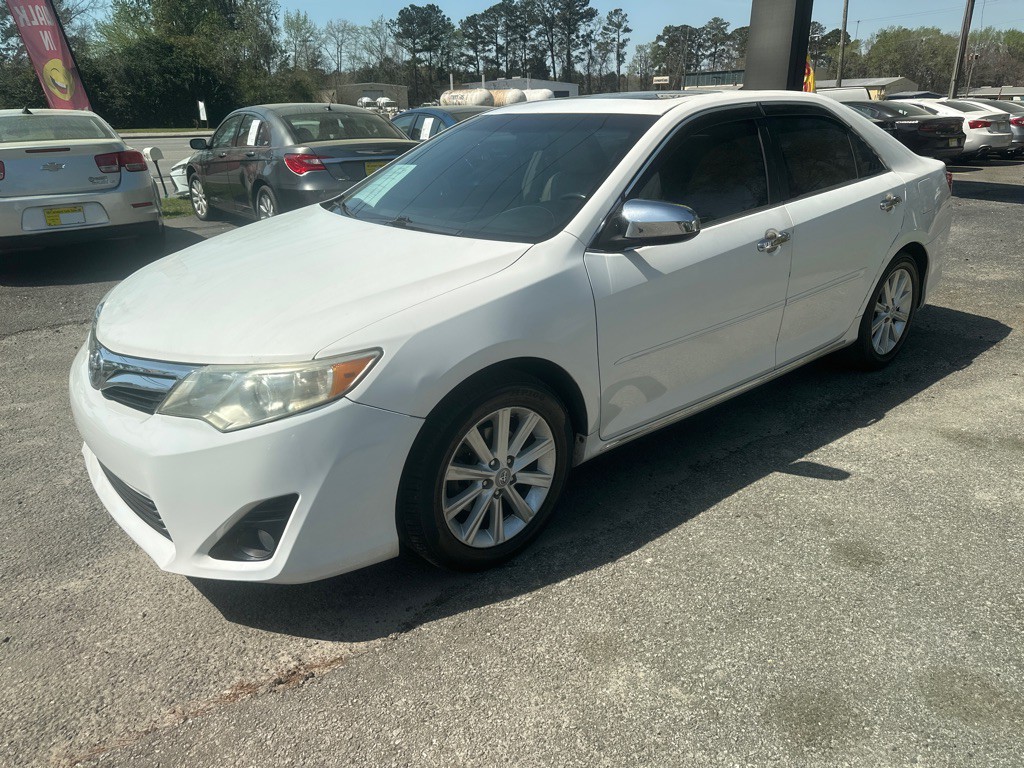 2012 Toyota Camry Image 1