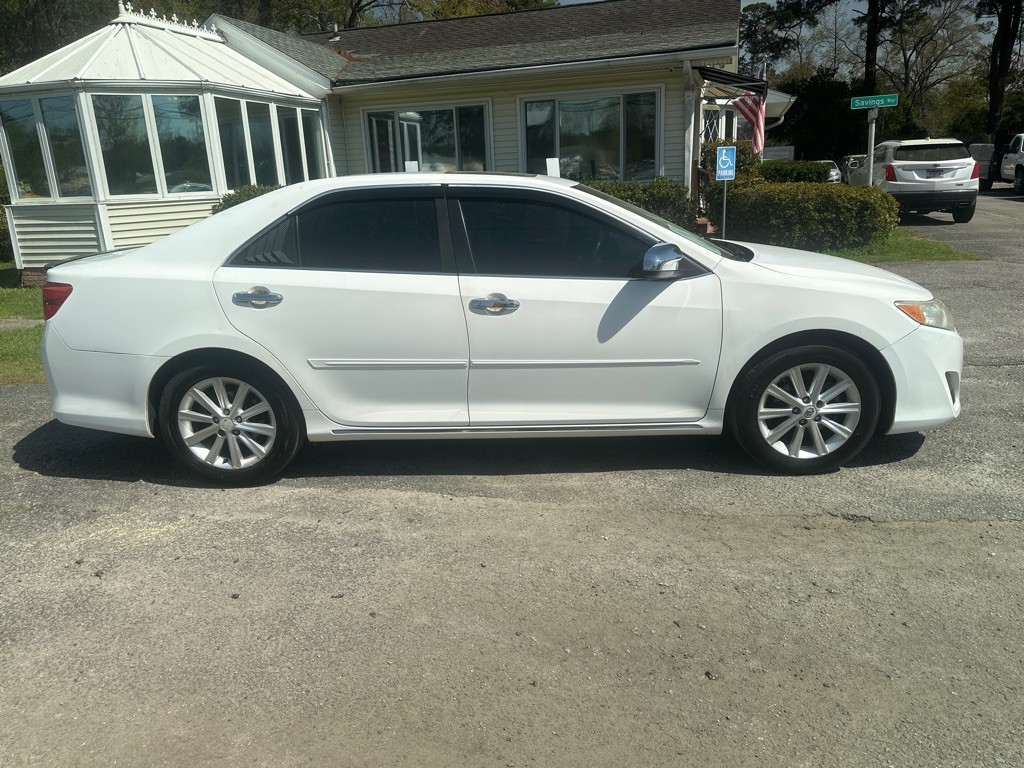 2012 Toyota Camry Image 6