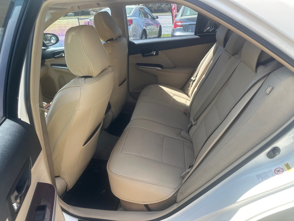 2012 Toyota Camry Image 12