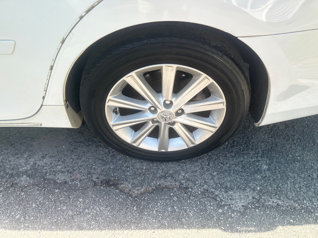 2012 Toyota Camry Image 18