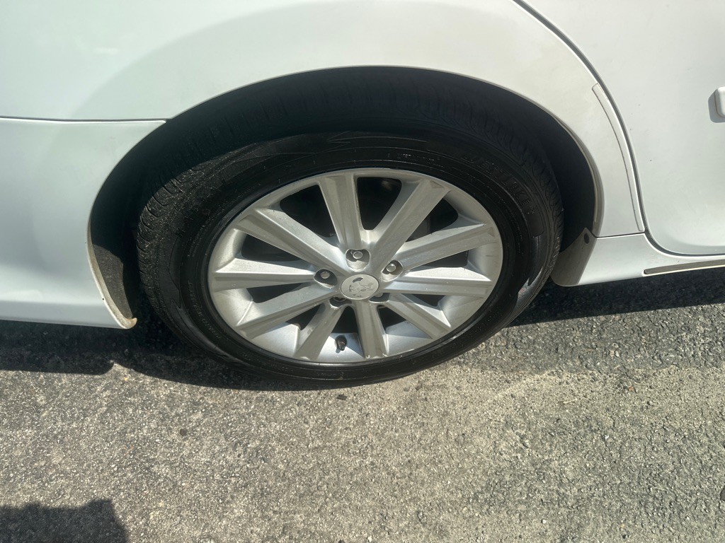 2012 Toyota Camry Image 19