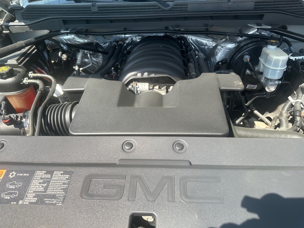 2015 GMC Sierra Image 16