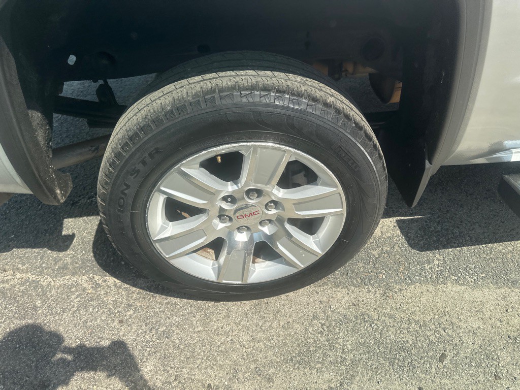 2015 GMC Sierra Image 19