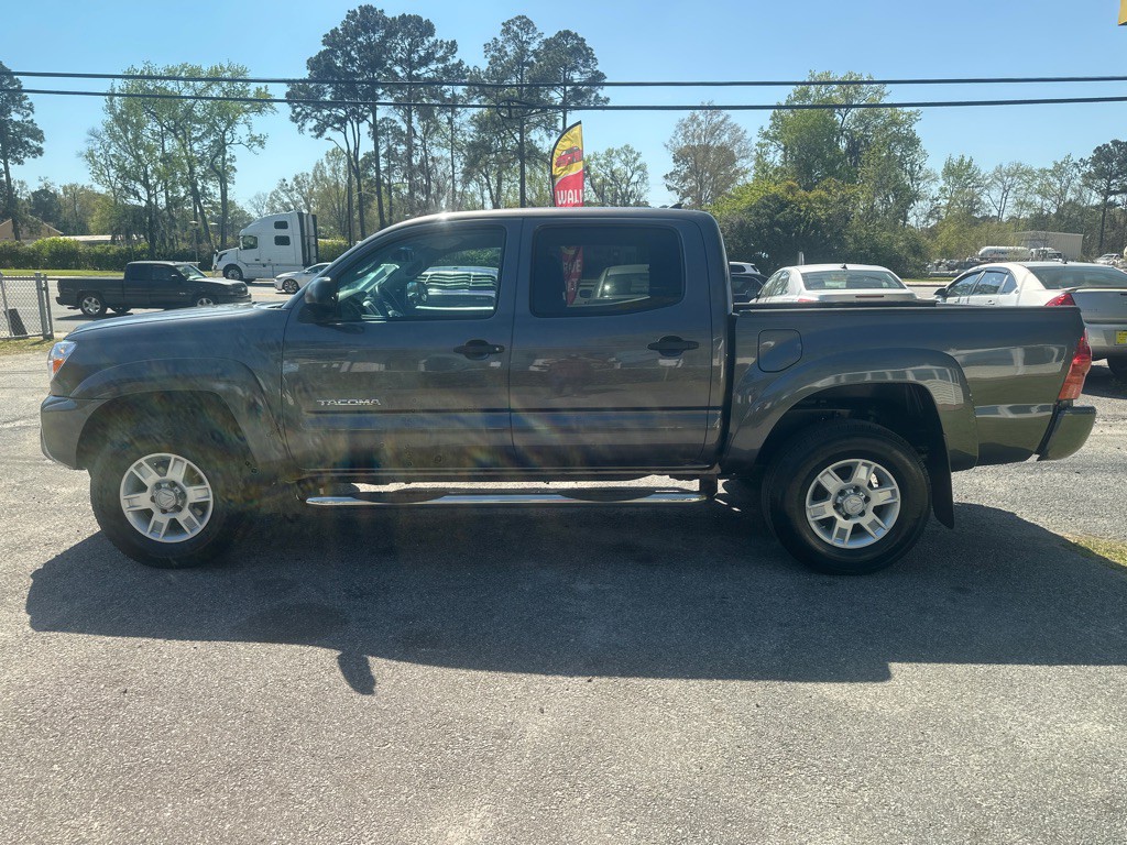 2014 Toyota Tacoma Image 2