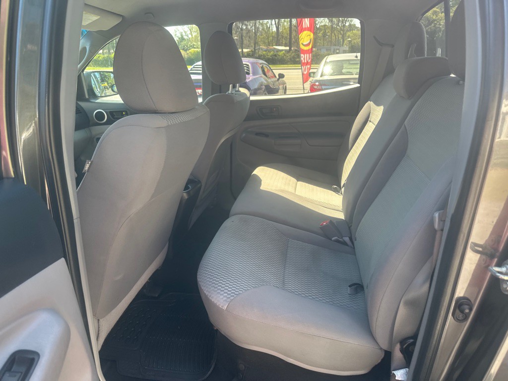 2014 Toyota Tacoma Image 12