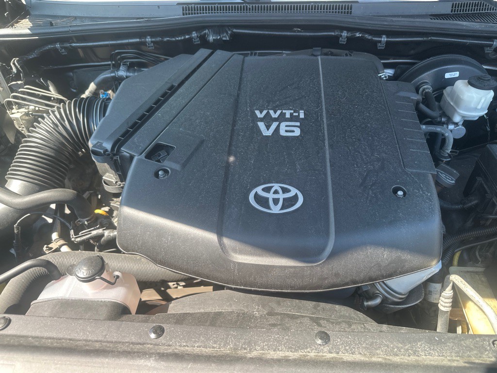 2014 Toyota Tacoma Image 16