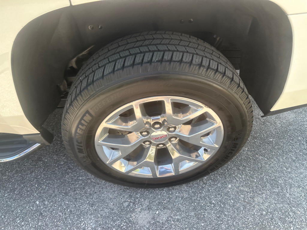 2015 GMC Yukon Image 20