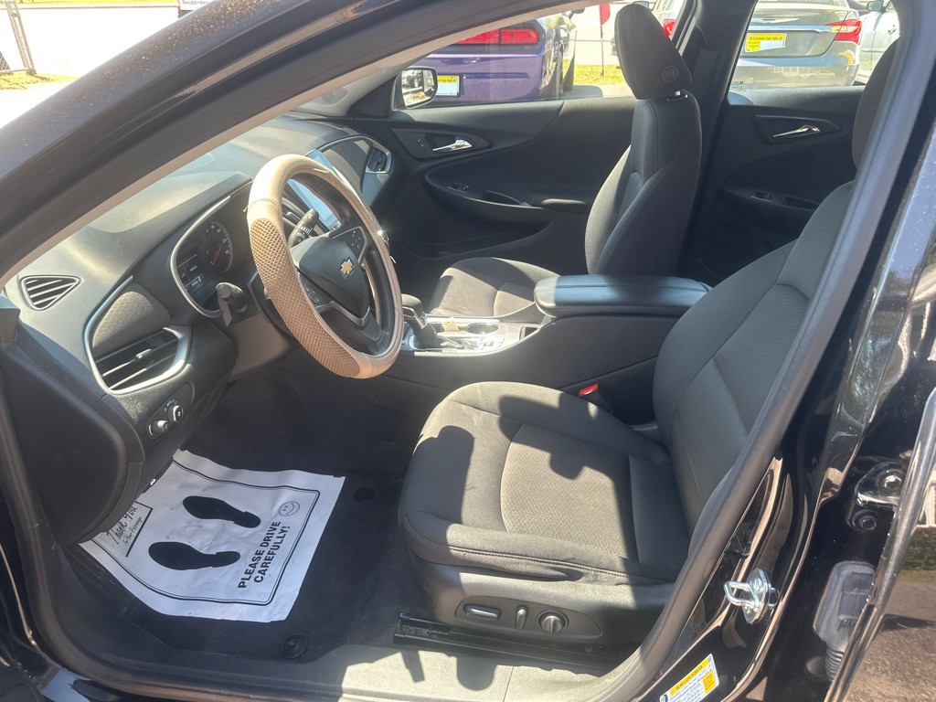 2022 Chevrolet Malibu Image 11