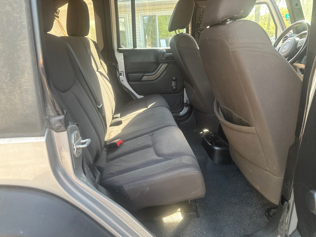 2013 Jeep Wrangler Unlimited Image 14