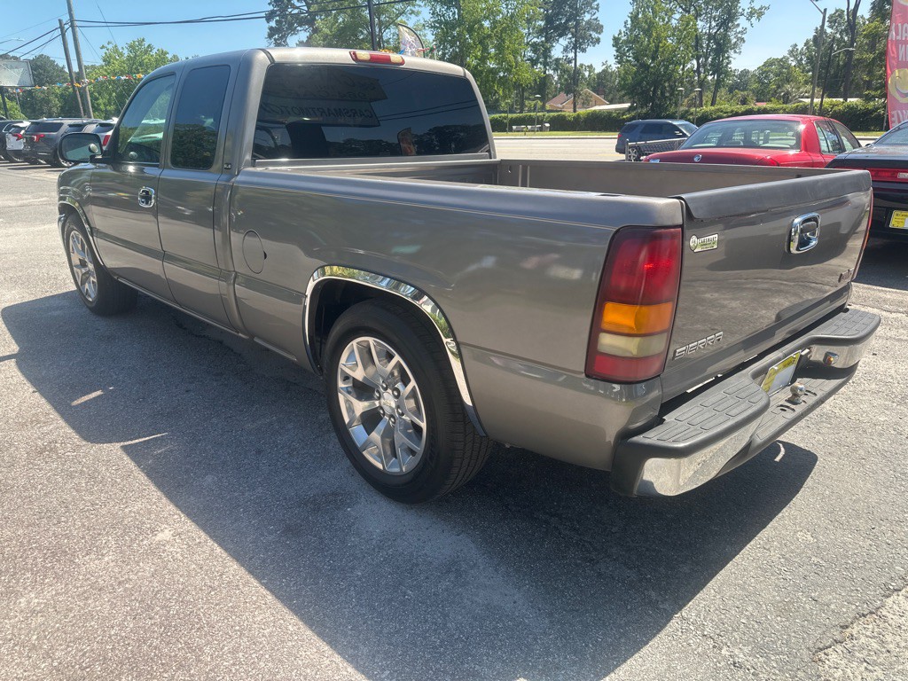 2001 GMC Sierra Image 3