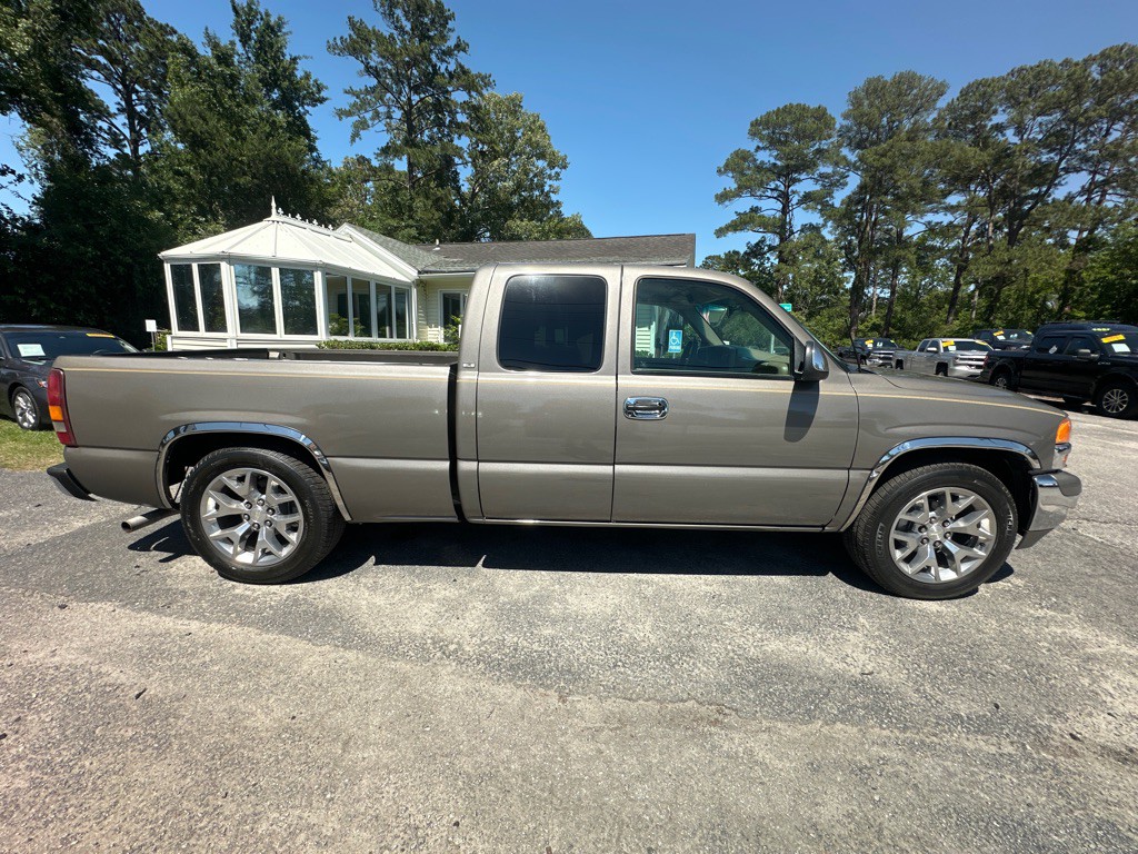 2001 GMC Sierra Image 6