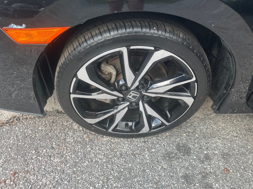 2017 Honda Civic Image 17