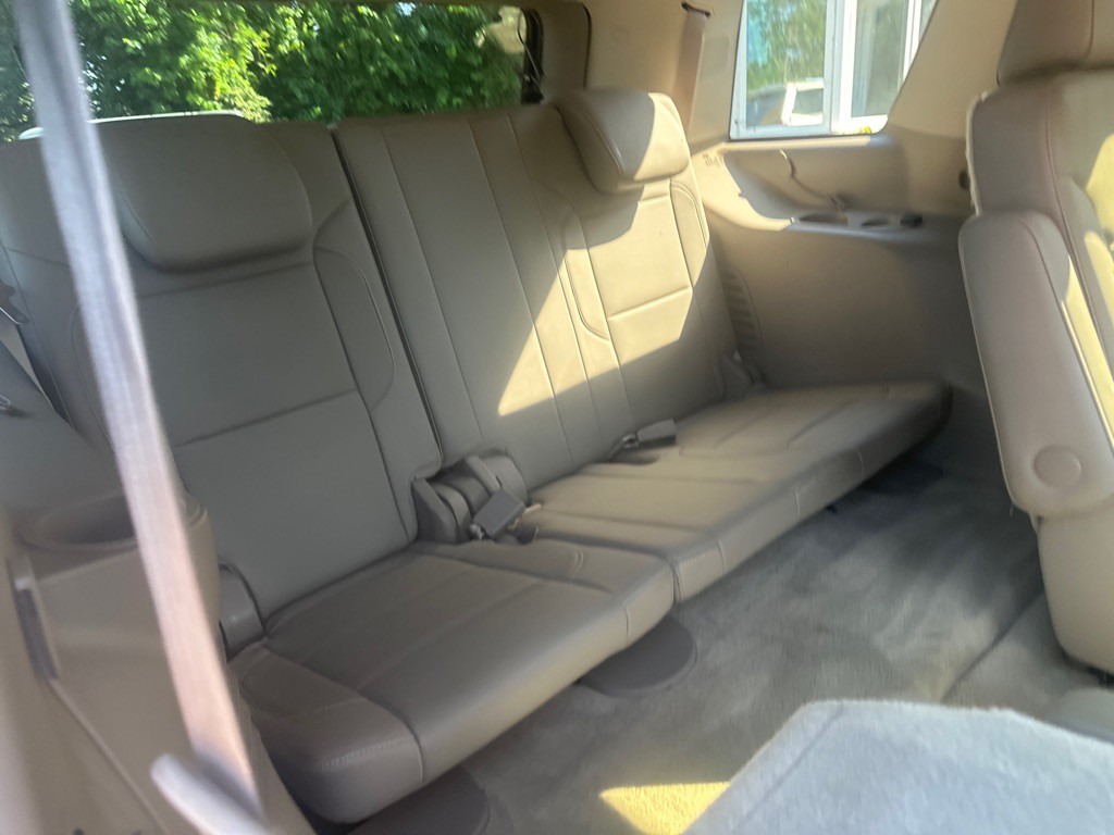 2015 Chevrolet Tahoe Image 16
