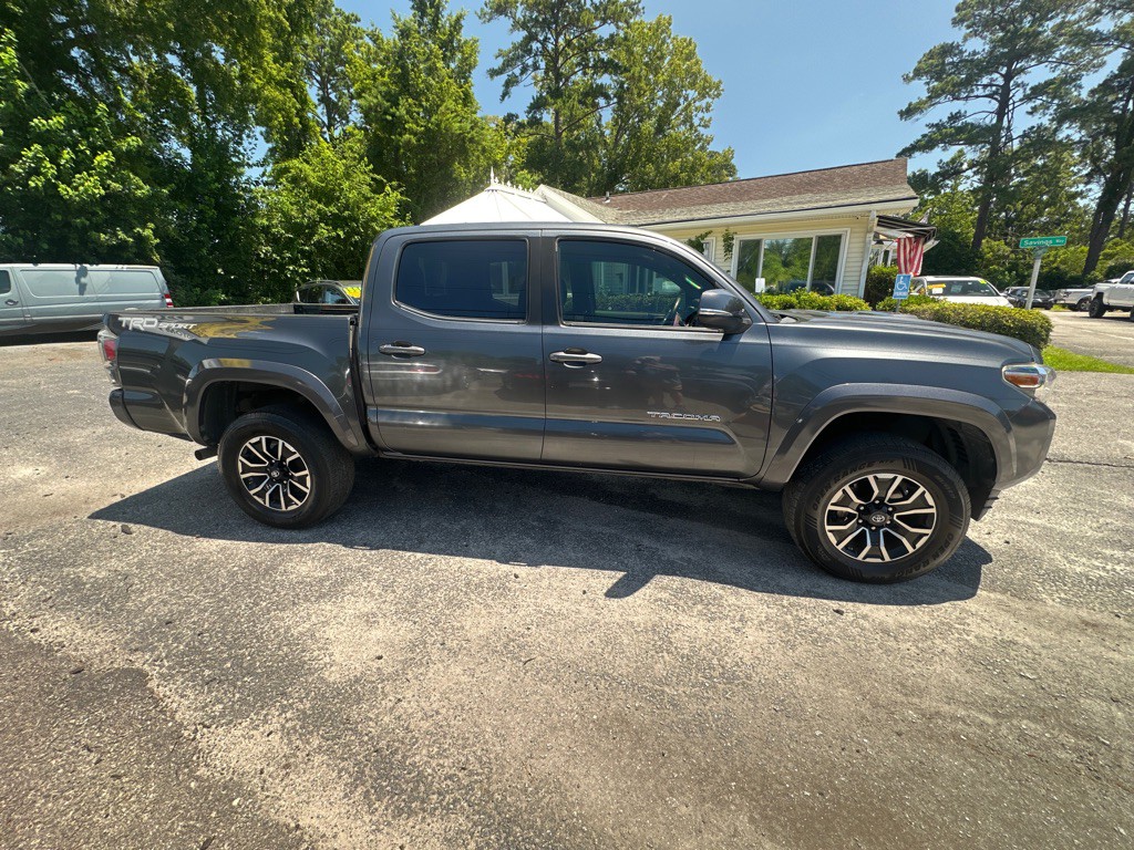 2020 Toyota Tacoma Image 2