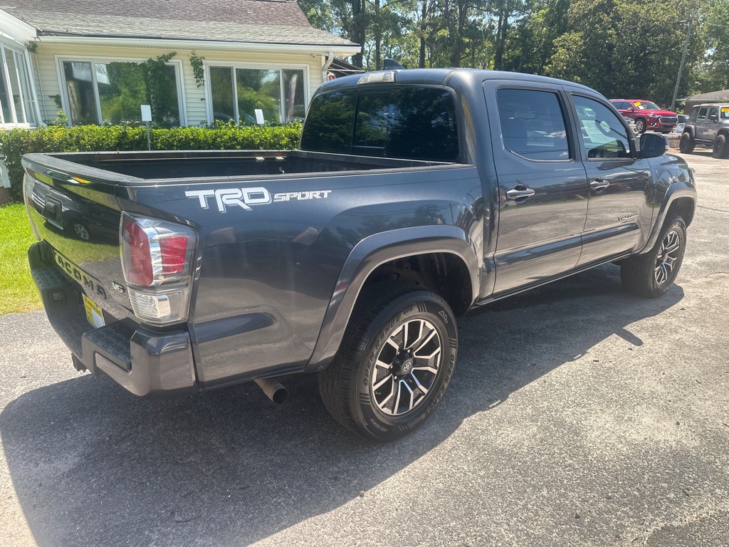 2020 Toyota Tacoma Image 3