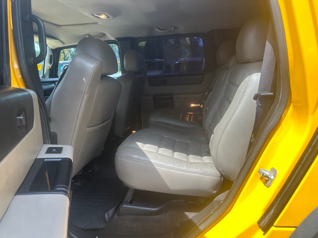 2006 HUMMER H2 Image 12