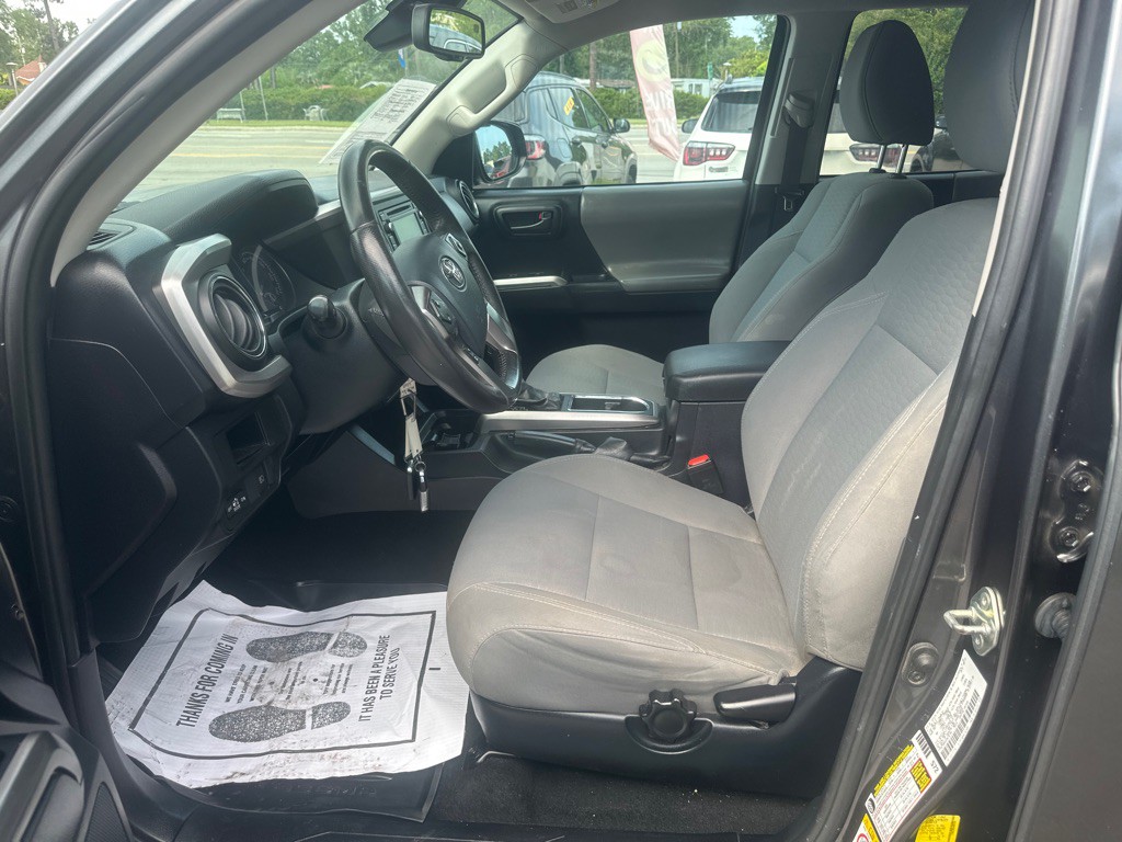2019 Toyota Tacoma Image 11