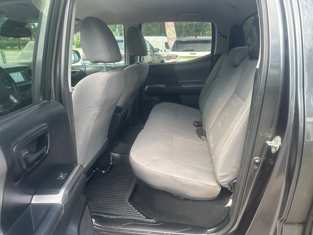 2019 Toyota Tacoma Image 12