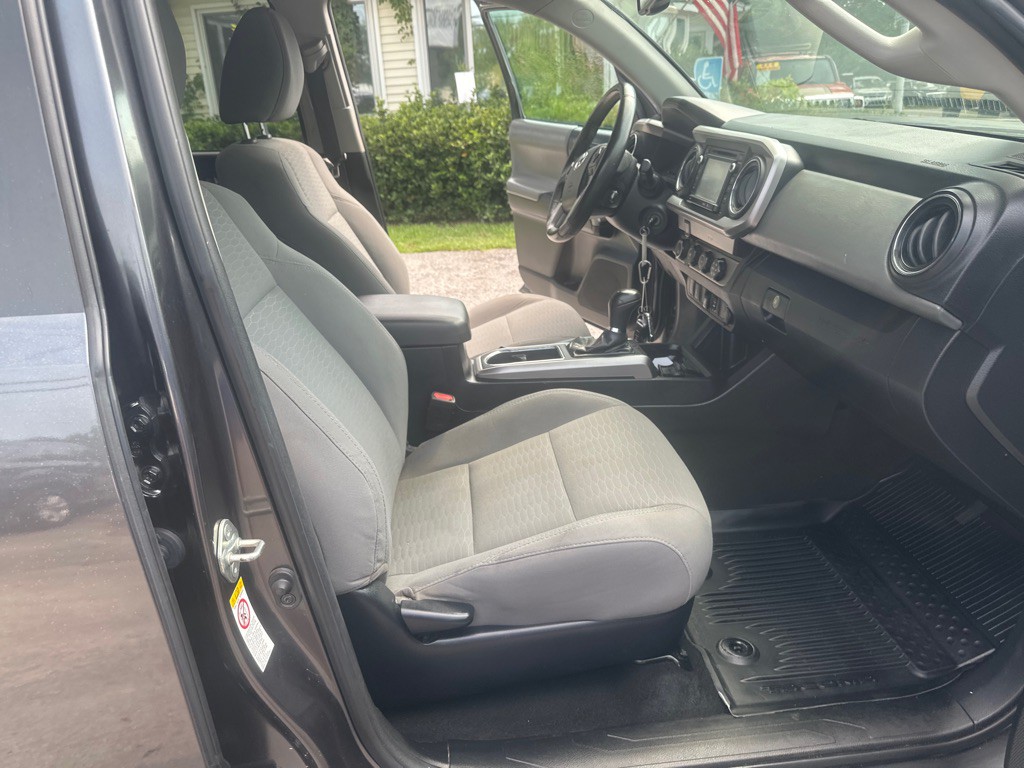 2019 Toyota Tacoma Image 15