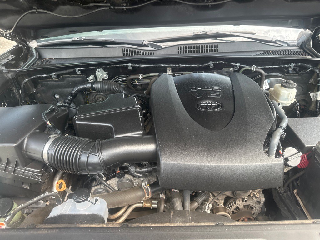 2019 Toyota Tacoma Image 16